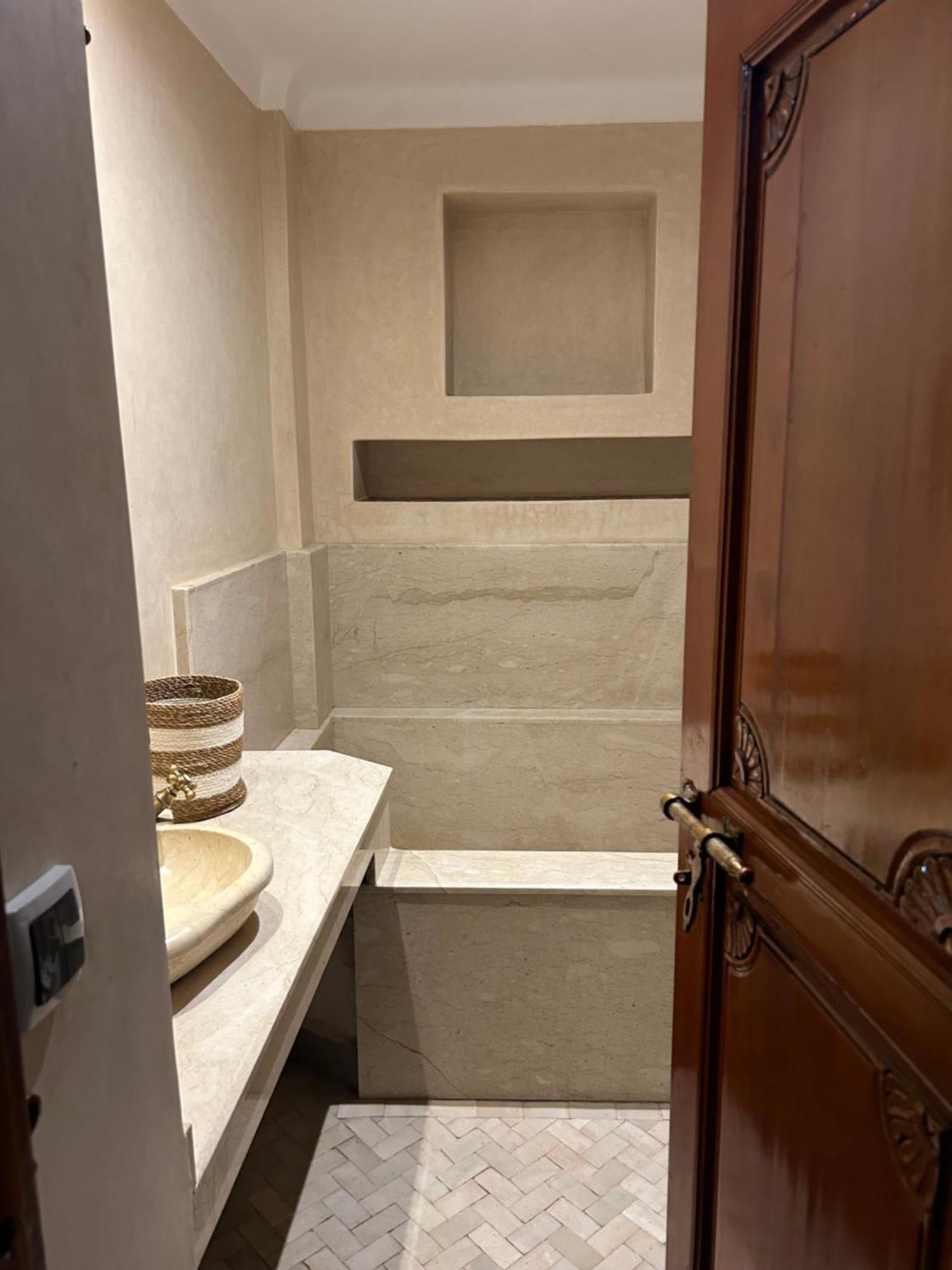 Riad Amazing Amazigh Avec Jacuzzi Petit Dejeuner Compris Avec Aussi Chambres Familiales Pres De La Place Jemaa El Fna Марракеш Екстер'єр фото